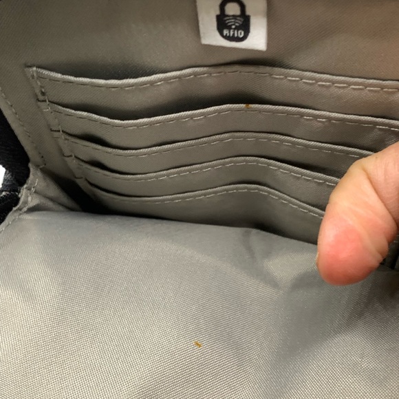 Baggallini RFID Handheld Bag โ Stylish Security in Midnight Blossom - Picture 3 of 6